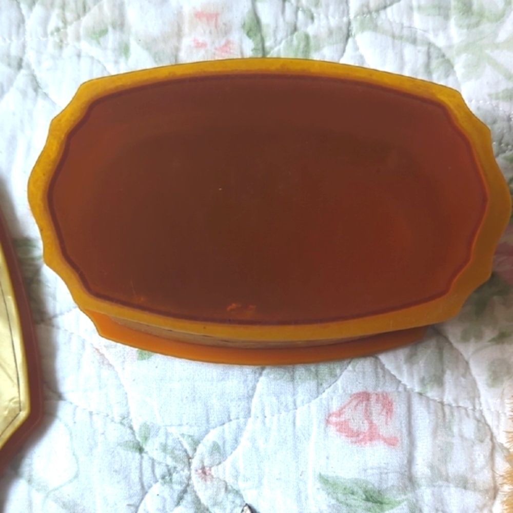 Vintage 1920's 4 piece Lucite Vanity Dresser Set - Picture 11 of 12